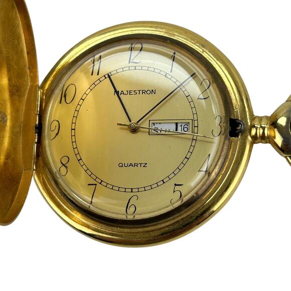 Vintage Majestron Gold Tone Pocket Watch - (Needs Battery) - Picture 4 of 5